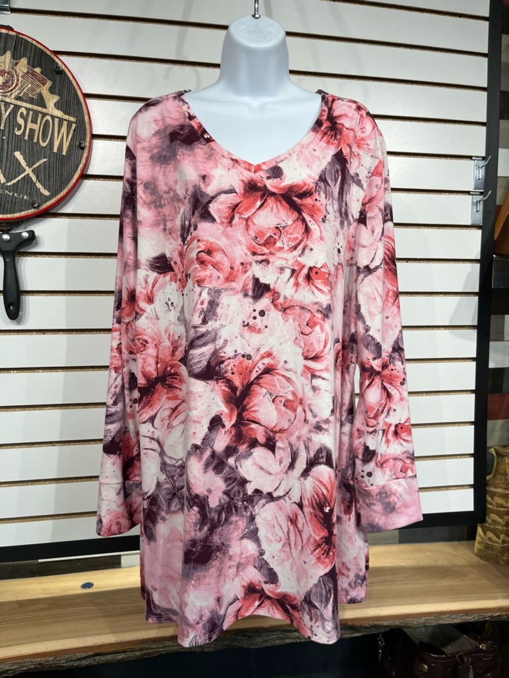LuLaRoe pink floral tee size 2X - Picture 2 of 8